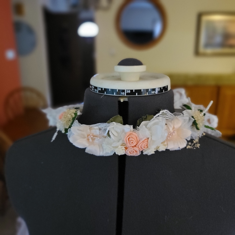 Handmade 🍑 Peach and White Wedding Veil